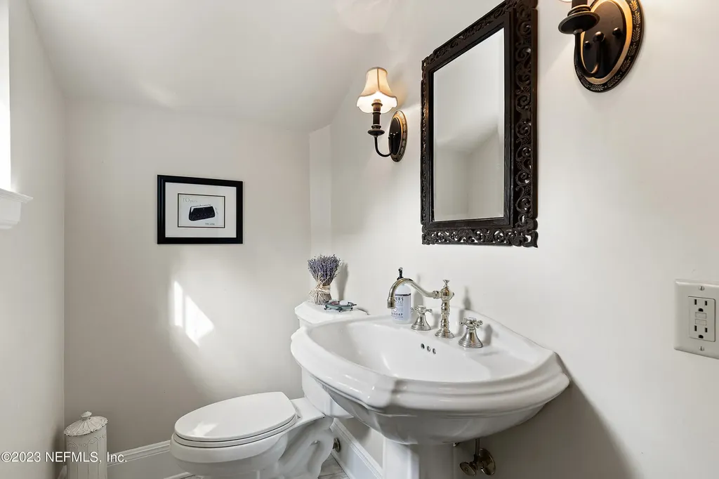 1816-avondale-circle-jacksonville-fl-32205 (22)